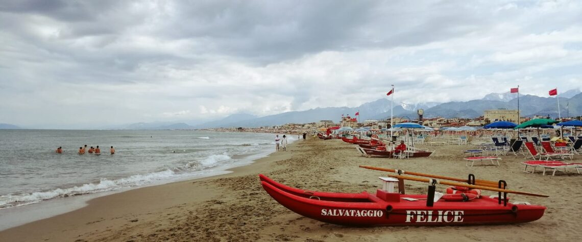 In un giorno a Viareggio: mare e spiaggia attrezzata