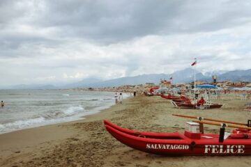In un giorno a Viareggio: mare e spiaggia attrezzata