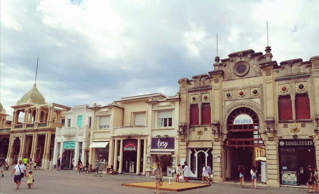 viareggio in un giorno: passeggiata e Bagni Balena